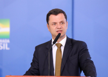 Minuta de decreto é 1ª prova de que governo Bolsonaro cogitou golpe e complica ex-presidente, avaliam equipe de Lula e PF