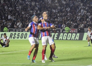 Bahia vai a São Januário e vence a primeira no Brasileiro