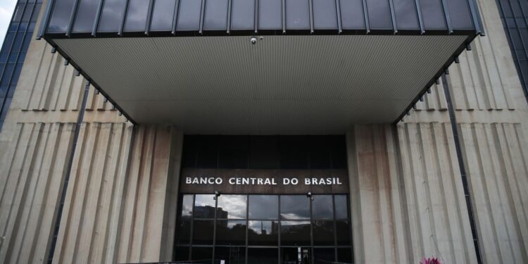 Edifício-sede do Banco Central no Setor Bancário Norte, em lote doado pela Prefeitura de Brasília, em outubro de 1967