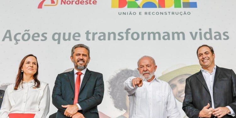 01.09.2023 - Presidente da República, Luiz Inácio Lula da Silva, durante a cerimônia comemorativa de 18 anos de criação do Programa Agroamigo e de 25 anos do Programa Crediamigo, na sede do Banco do Nordeste. Fortaleza - CE. Foto: Ricardo Stuckert / PR