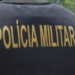 Cobra jiboia é resgatada por policiais militares em imóvel no Crato