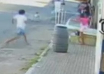 Preso suspeito de esfaquear mulher no meio da rua em tentativa de feminicídio, em Missão Velha