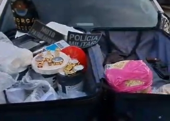 Operação da PMCE resulta na prisão de dois suspeitos e nas apreensões de armas, drogas e aves silvestres em Juazeiro do Norte