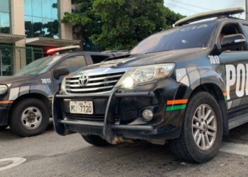 MPCE faz busca e apreensão contra prefeito, secretária, ex-secretário de Juazeiro do Norte e empresários suspeitos de corrupção e fraude em licitações