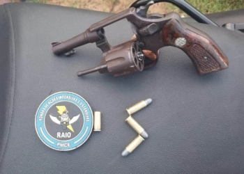 Arma apreendida pela Policia durante a ação militar. Foto: Polícia Militar do Ceará/Divulgação