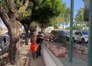 Recapturado preso que fugiu após audiência de custódia em Juazeiro do Norte, no Ceará. — Foto: Wesley Júnior/Reprodução