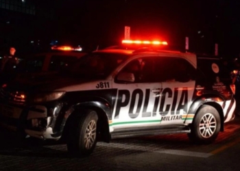 Tatuador é morto a tiros por falsos policiais em invasão domiciliar em Juazeiro do Norte; irmã adolescente fica ferida