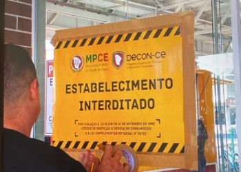 Unidade do Supermercado Diniz é interditada por problemas na conservação de alimentos