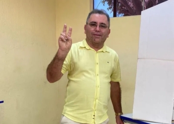 Prefeito de Araripe é condenado por abuso de poder político e fica inelegível por oito anos