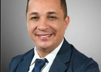 Vereador Tiago Gomes e Superintendente Keivia Dias Unem Forças para Vacinação de Pescadores em Crato