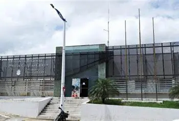 Polícia Civil prende homem por descumprimento de medida protetiva no Crato