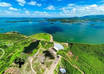 Apesar das chuvas inferiores ao esperado em todo o Estado, o acumulado de abril foi o suficiente para fazer sangrar o açude de Orós, o segundo maior do Ceará. (Foto: Anderson Oliveira)