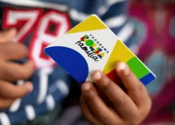 Cerca de um milhão de pessoas deixaram o Bolsa Família no mês de julho