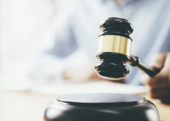 Agricultor é condenado a 23 anos de prisão por matar o patrão com golpes de martelo em Assaré