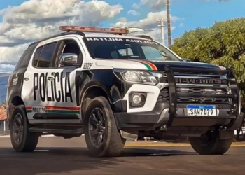 Homem é encontrado morto em frente a escola no distrito de Santa Fé, em Crato