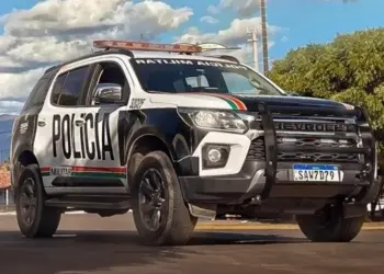 Homem é encontrado morto em frente a escola no distrito de Santa Fé, em Crato