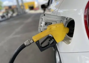 Treze postos de combustíveis são autuados no Cariri por irregularidades em operação do Procon e ANP