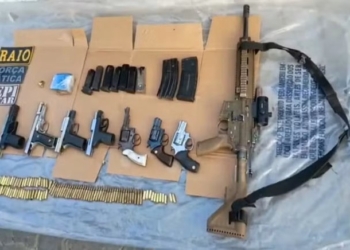 Sete suspeitos morrem em confronto com a Polícia Militar em Canindé; grupo lançou explosivos contra agentes