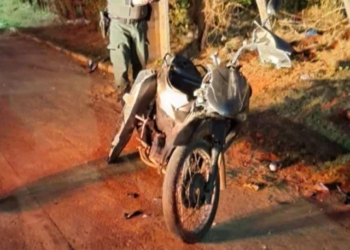 Maria Victória Soares dos Santos, 24 anos colidiu contra um poste (Foto: Reprodução