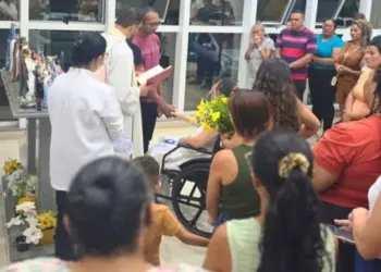 Paciente internada no Hospital Regional do Cariri realiza sonho do casamento
