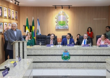 Câmara do Crato aprova projeto que obriga remoção de fios inutilizados em postes e mais 11 matérias