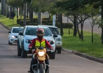 Passageiros denunciam cobrança extra em corridas por aplicativo no Cariri; motoristas exigem valores até cinco vezes maiores