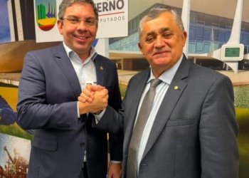 Rafael Branco garante recurso de R$ 1,1 milhão para obras de calçamento em Crato