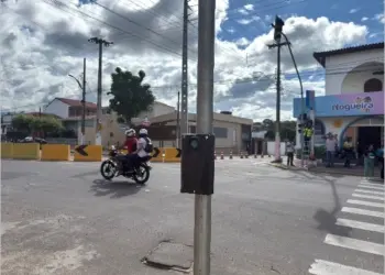 Crato investe na segurança do pedestre: sinal com botoeira é implantado