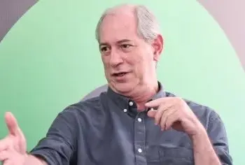 TRE suspende propagandas do PSDB com Ciro Gomes e vê indícios de promoção pessoal de pré-candidatura
