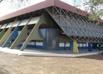 Juazeiro do Norte se despede das vítimas de tragédia com equipe de basquete em velório coletivo