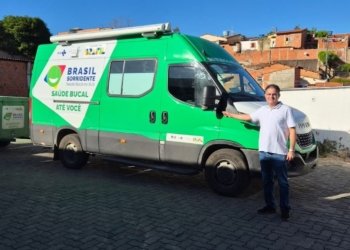 Vereador Thiago Esmeraldo celebra entrega de Unidade Móvel Odontológica ao município do Crato