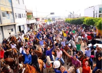 Demutran realiza operação especial de trânsito durante cavalgada da 48ª Vaquejada de Juazeiro do Norte