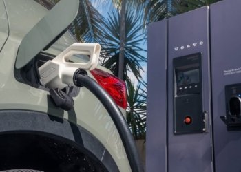 Juazeiro do Norte se destaca no Ceará e entra no top 5 nacional em carregadores rápidos para veículos elétricos